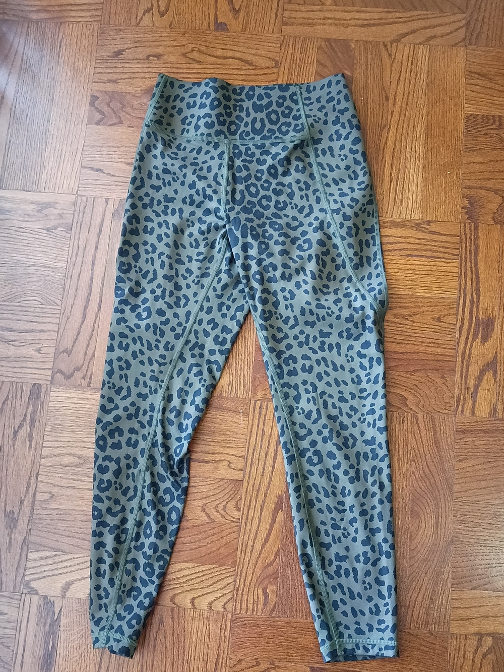 GAP Olive Green Leggings with Black Leopard Print Extra Secret Pocket Inside